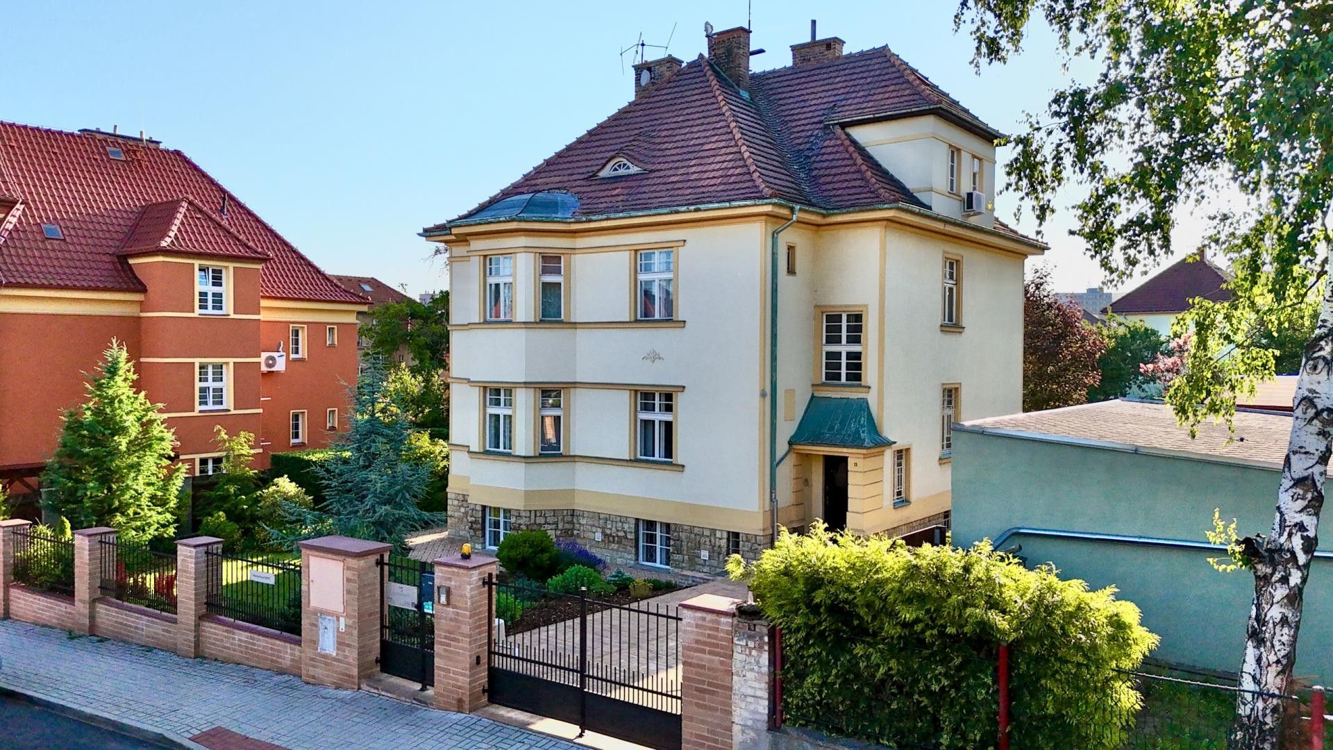 Prodej domu 260 m² - foto 1