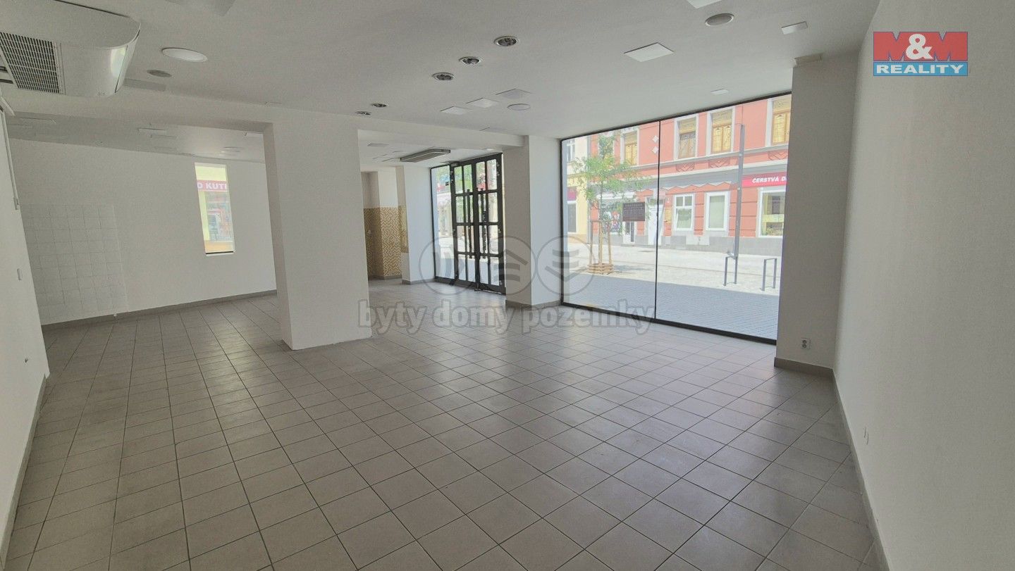 Pronájem komerčního prostoru 121 m² - foto 1