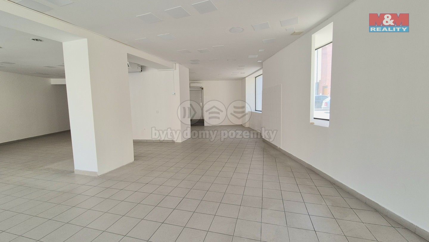 Pronájem komerčního prostoru 121 m² - foto 3