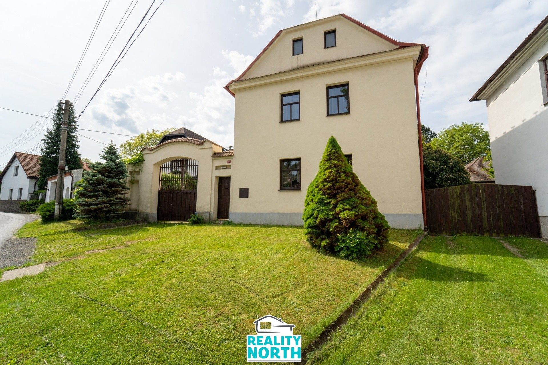 Prodej domu 386 m² - foto 1