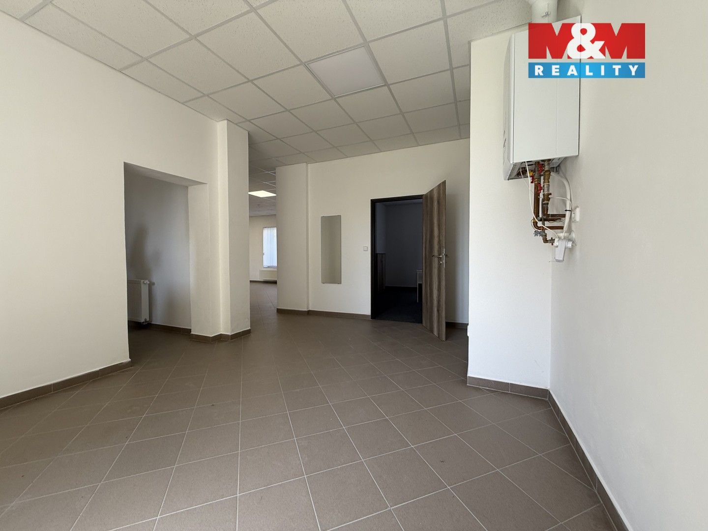 Pronájem komerčního prostoru 260 m² - foto 10