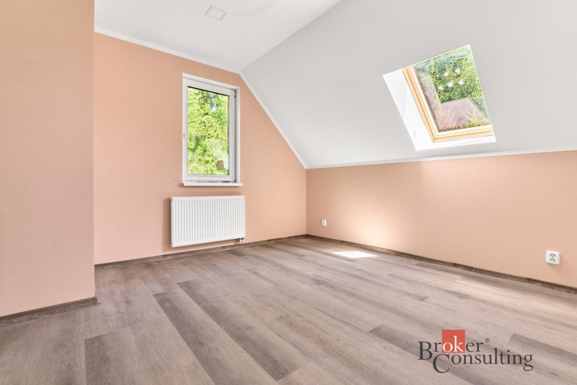 Prodej nemovitosti 202 m² - foto 5