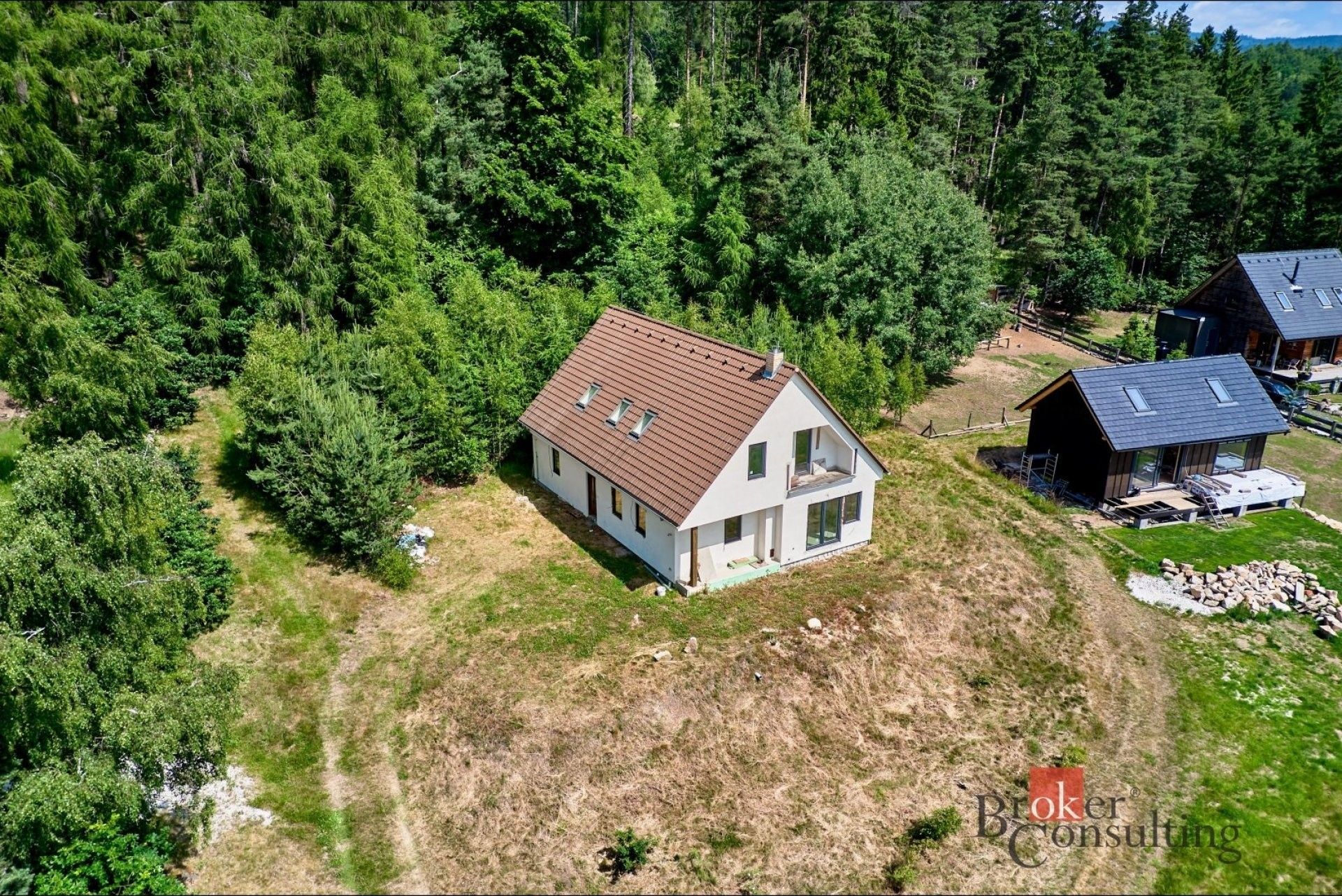 Prodej nemovitosti 202 m² - foto 2