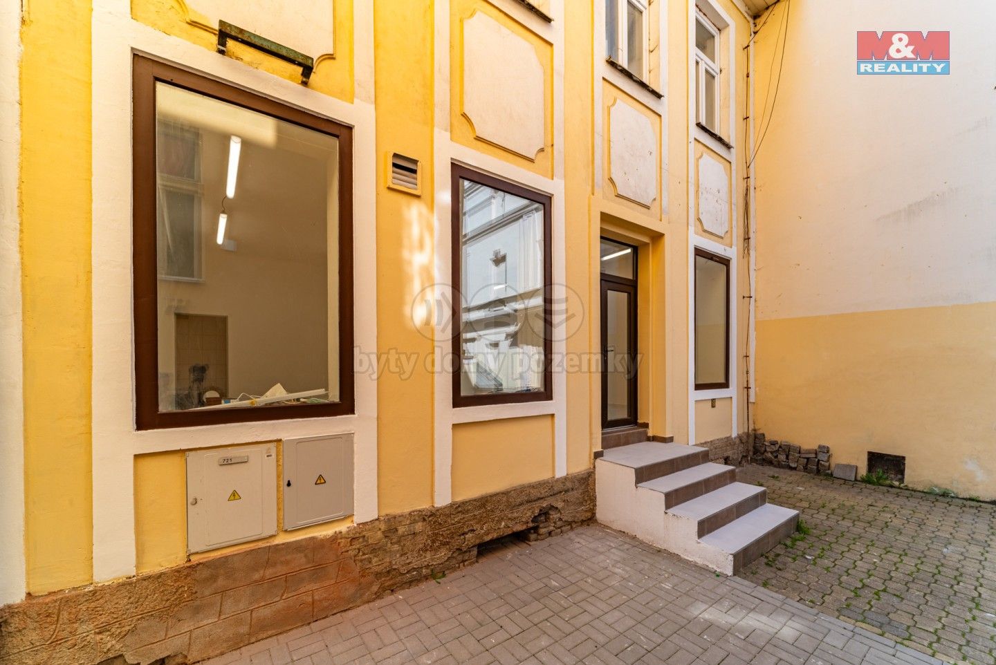 Pronájem komerčního prostoru 76 m² - foto 1