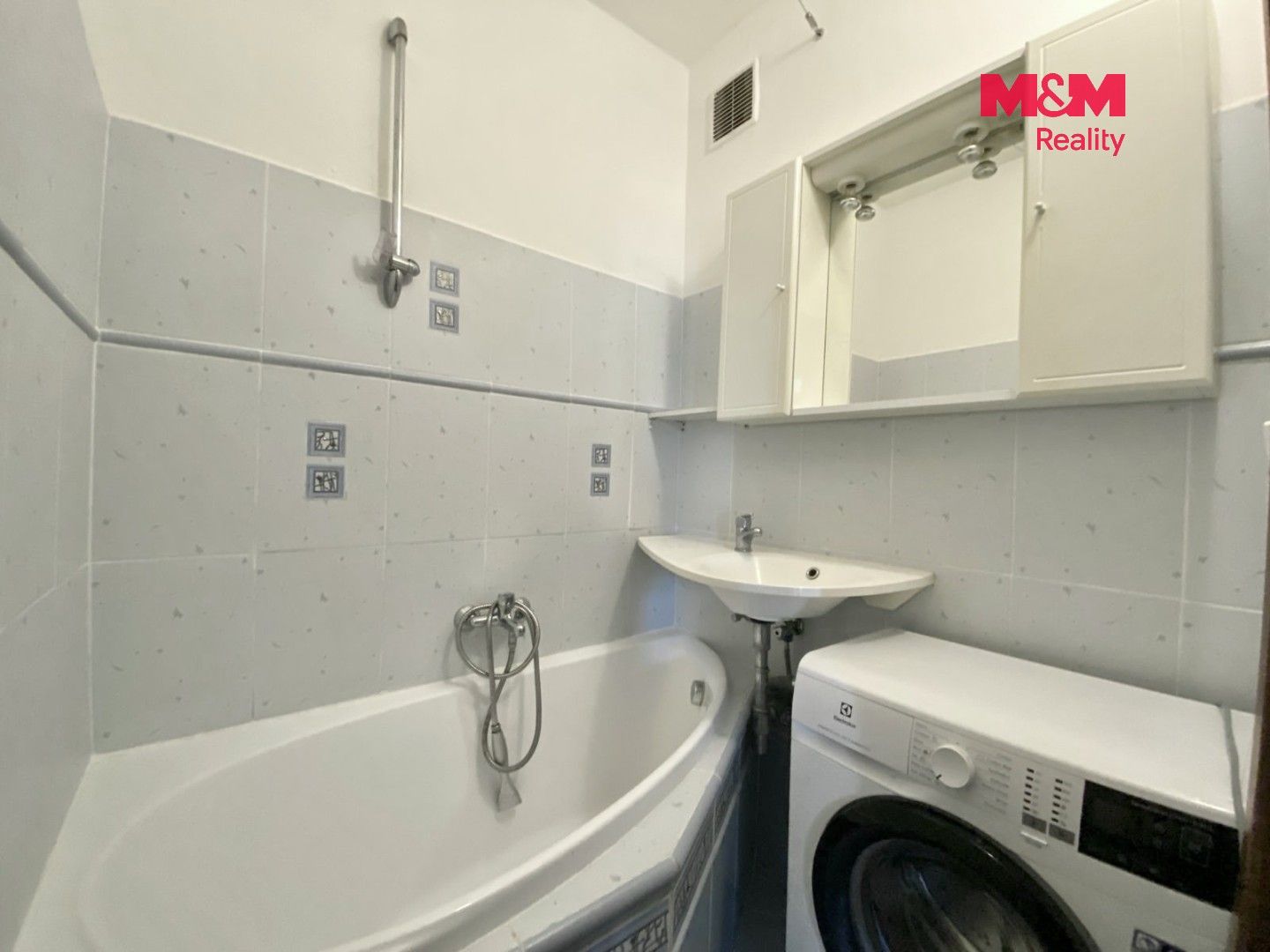 Pronájem bytu 3+1 70 m² - foto 4