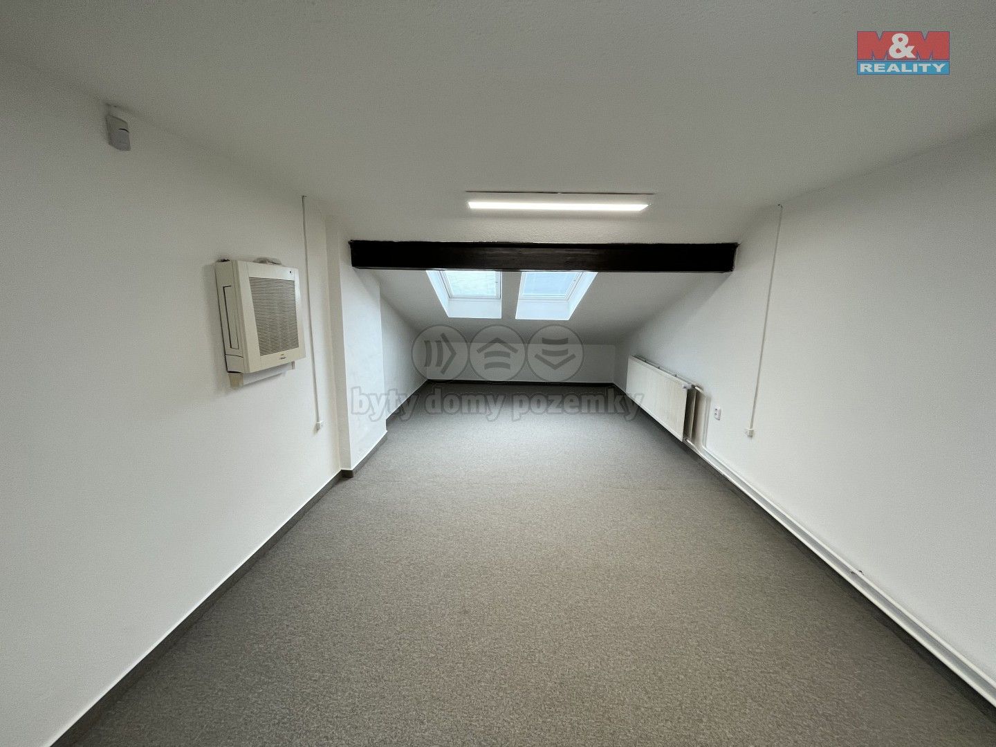 Pronájem komerčního prostoru 277 m² - foto 8