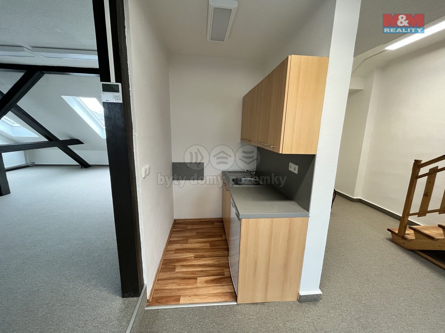 Pronájem komerčního prostoru 277 m² - foto 11