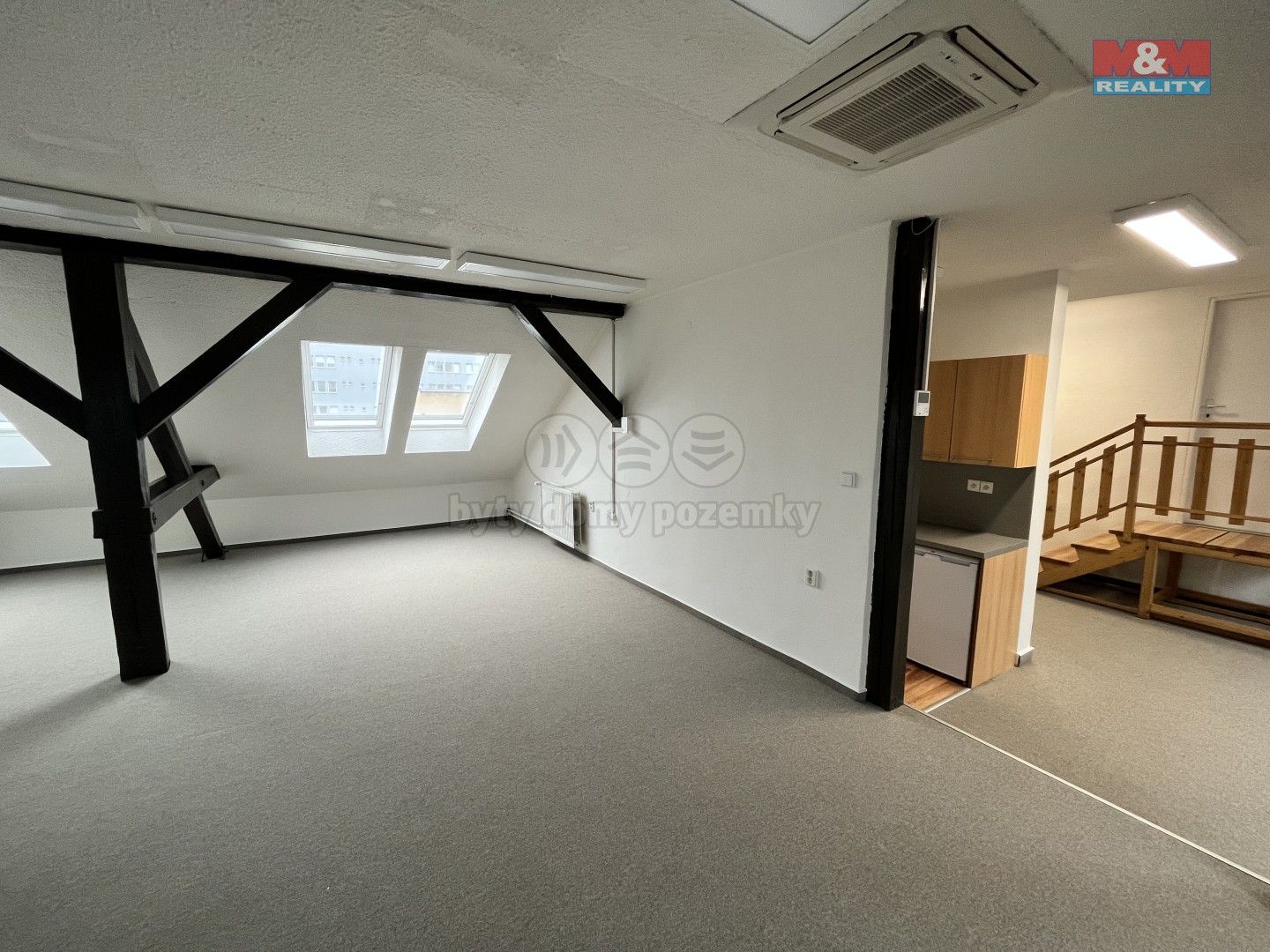 Pronájem komerčního prostoru 277 m² - foto 13