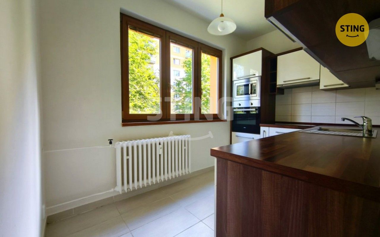 Pronájem bytu 3+1 74 m² - foto 5