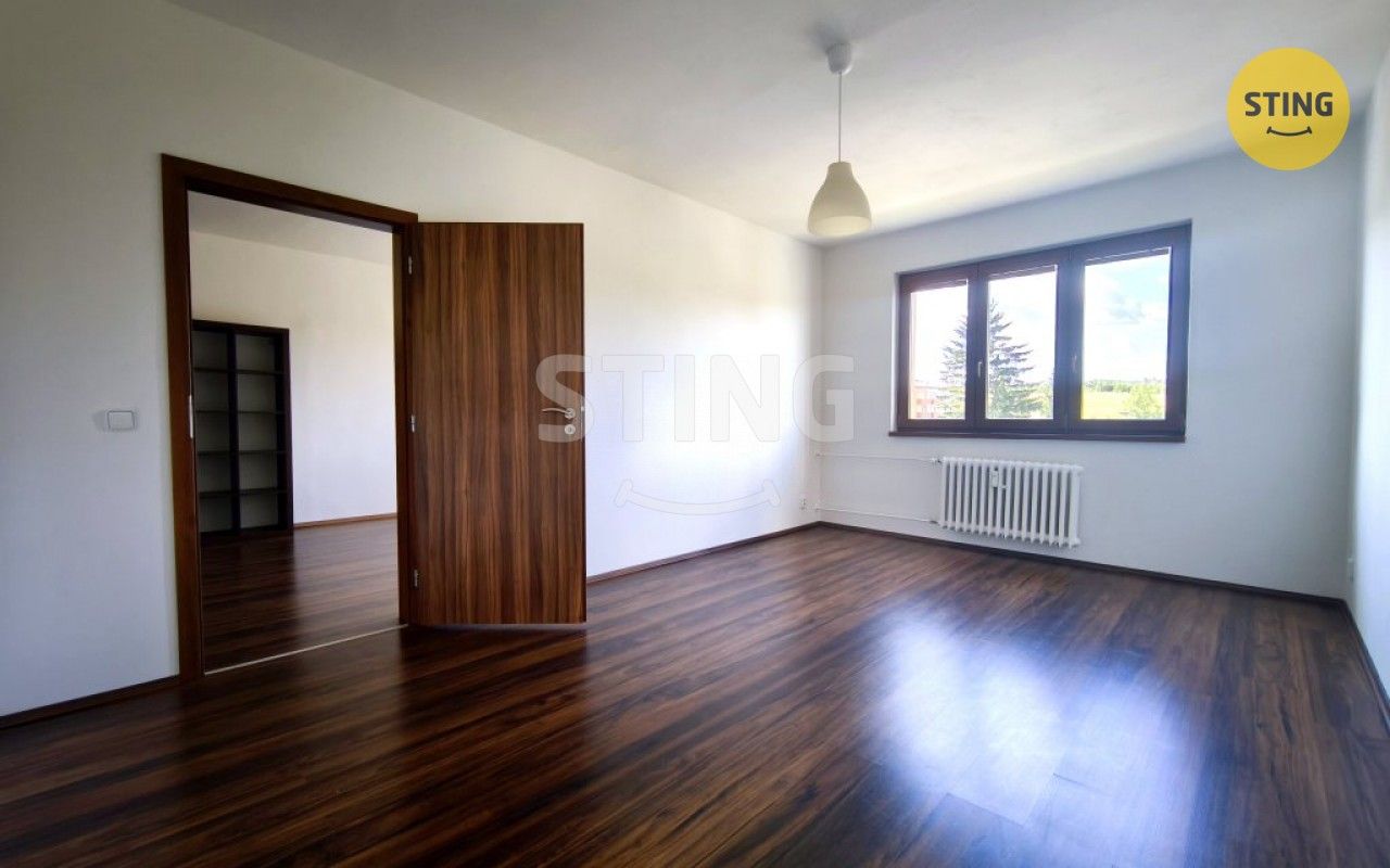 Pronájem bytu 3+1 74 m² - foto 11