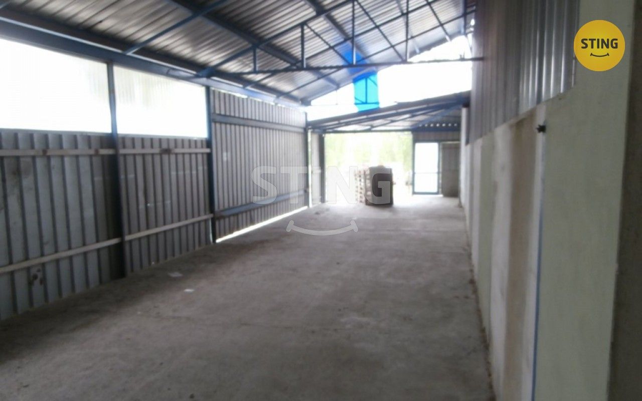Pronájem komerčního prostoru 564 m² - foto 7