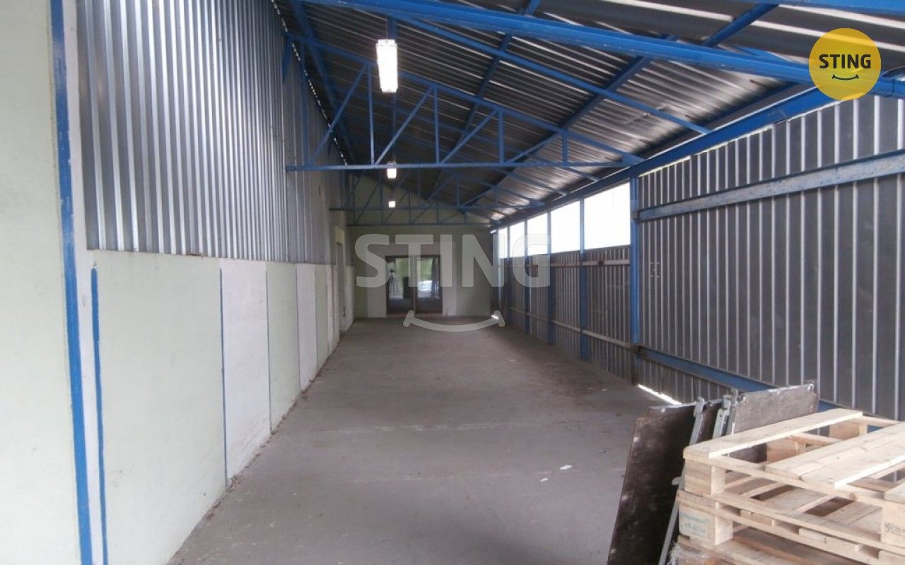 Pronájem komerčního prostoru 564 m² - foto 10