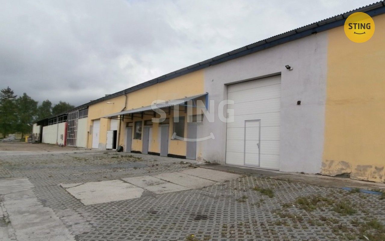 Pronájem komerčního prostoru 564 m² - foto 11