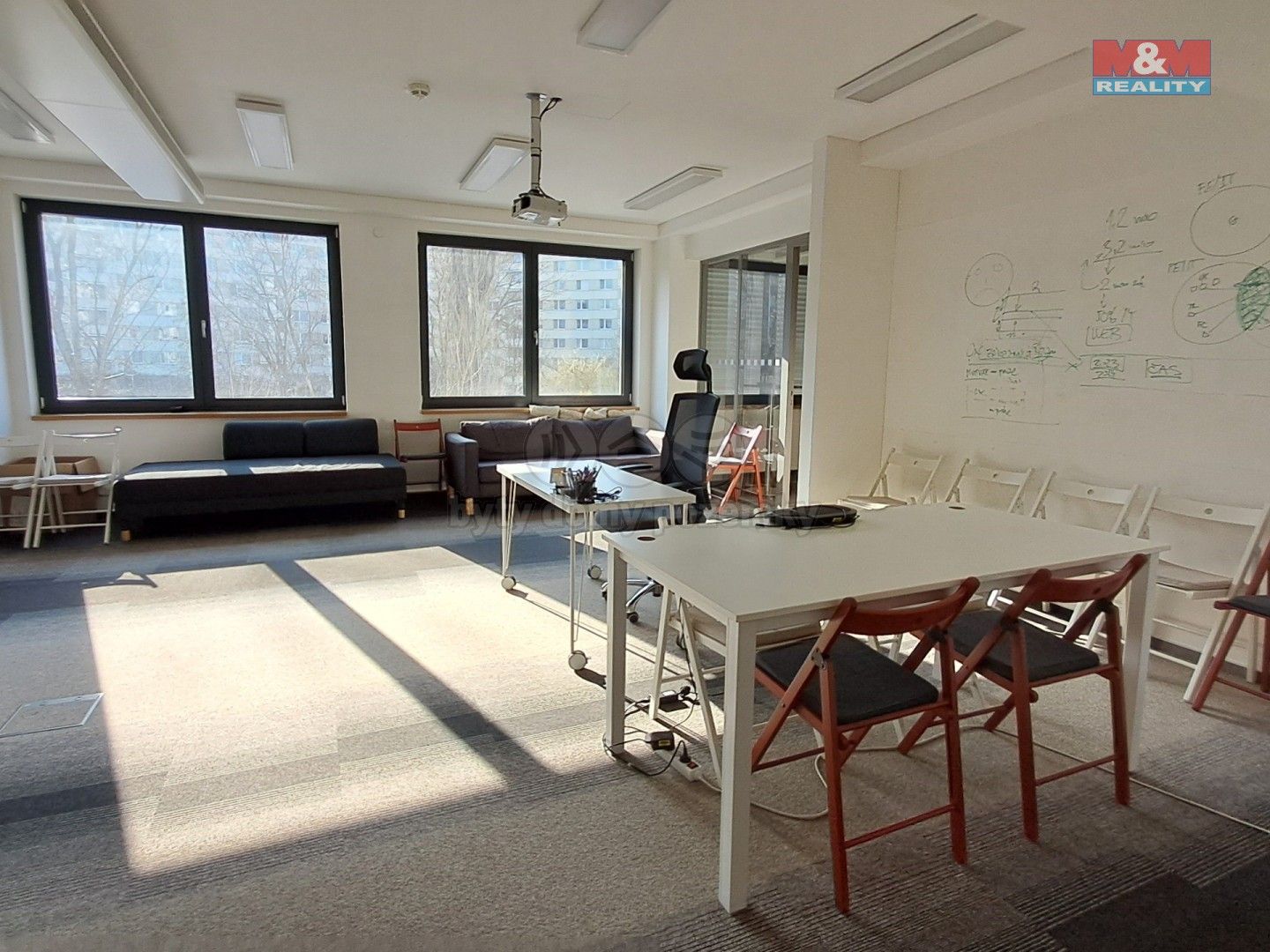 Pronájem komerčního prostoru 486 m² - foto 2