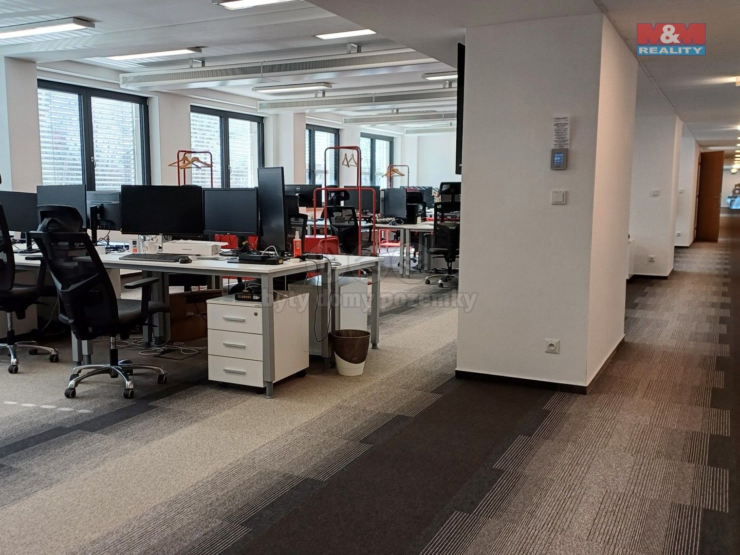 Pronájem komerčního prostoru 486 m² - foto 7