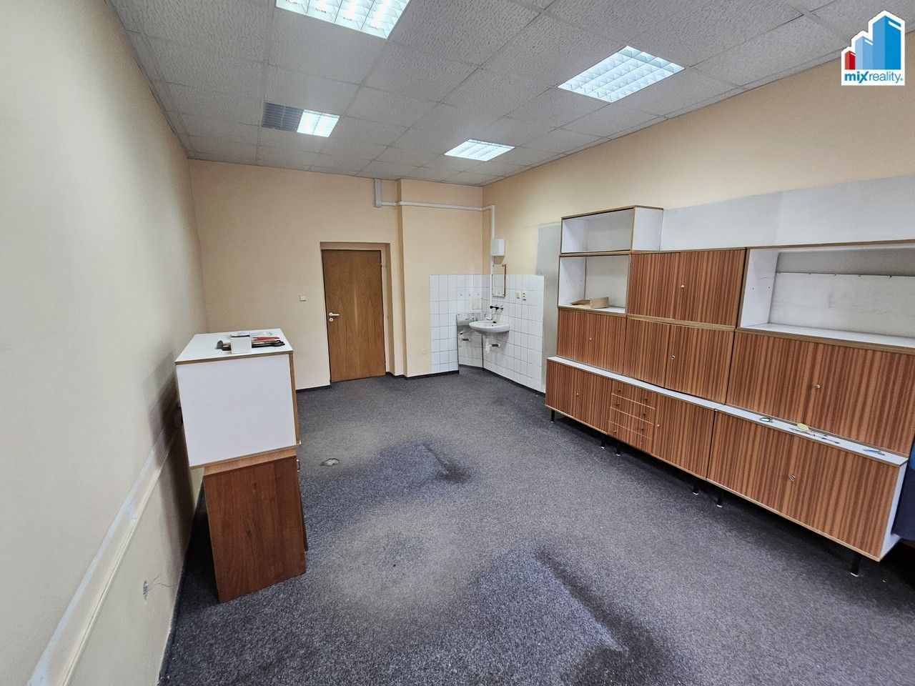 Pronájem komerčního prostoru 58 m² - foto 5