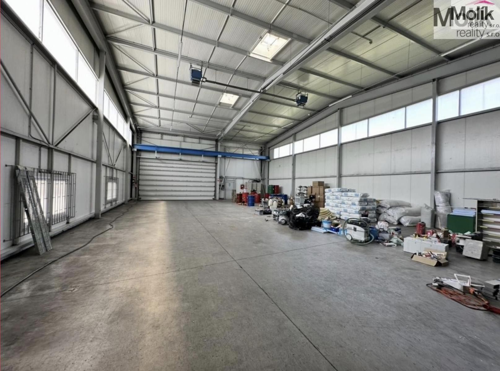 Pronájem komerčního prostoru 7300 m² - foto 11