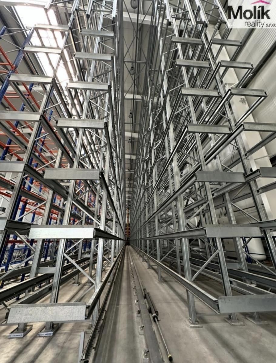 Pronájem komerčního prostoru 7300 m² - foto 15