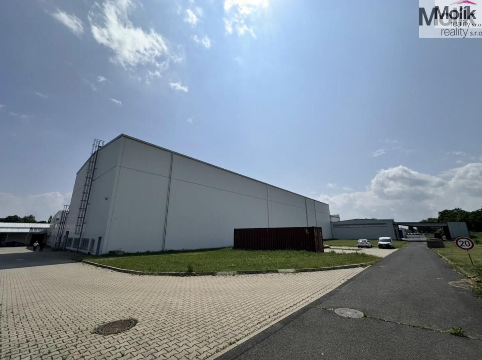 Pronájem komerčního prostoru 7300 m² - foto 28