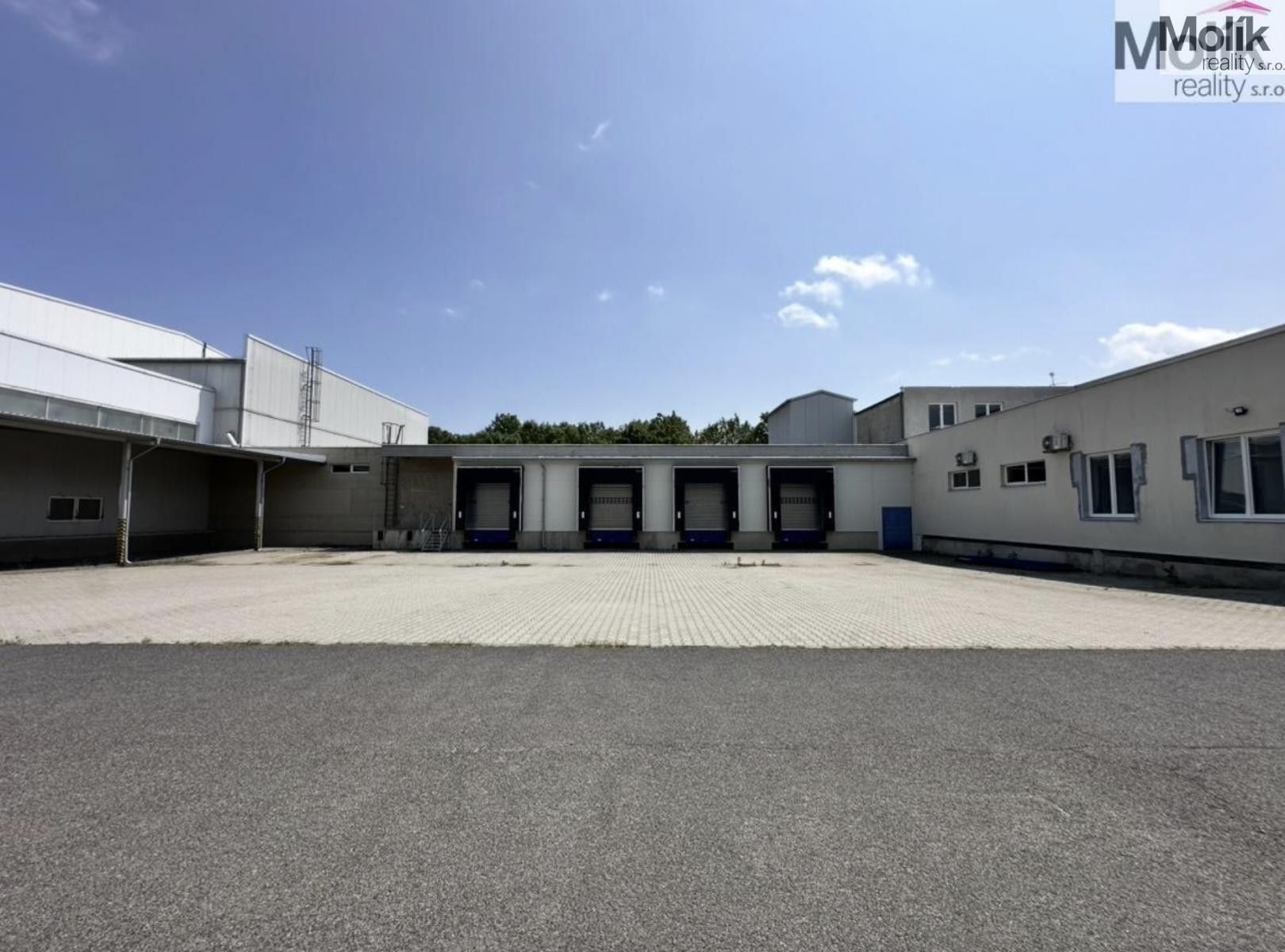 Pronájem komerčního prostoru 7300 m² - foto 31