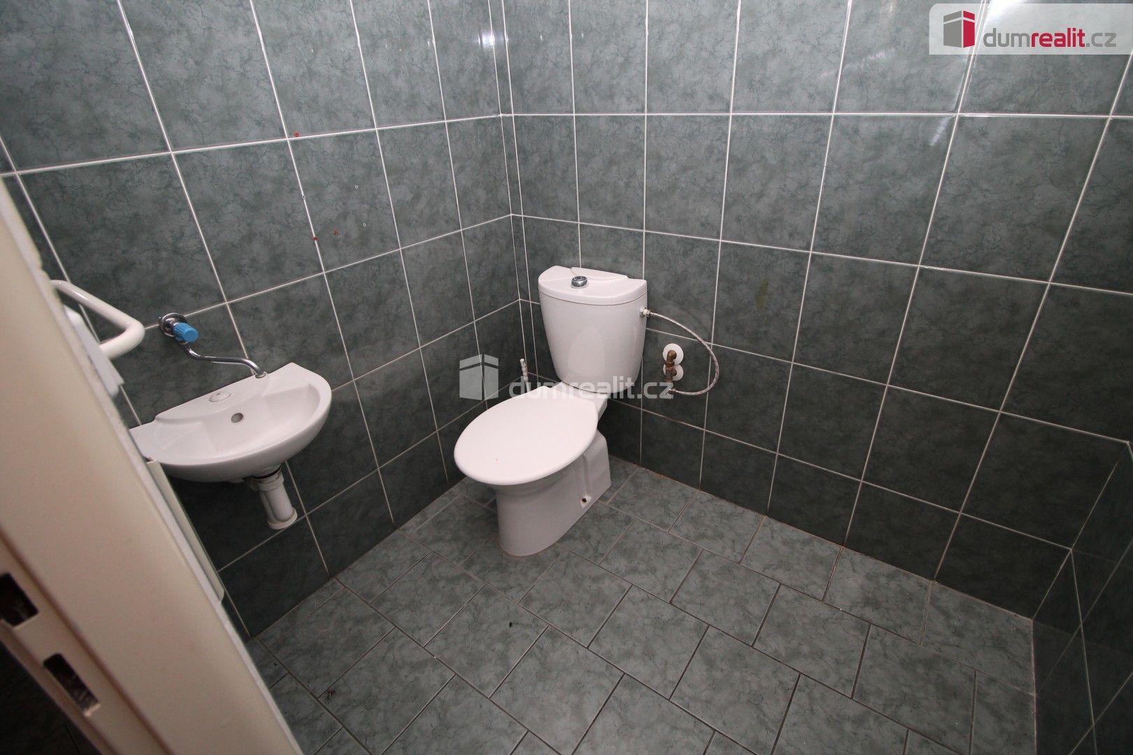 Prodej komerčního prostoru 700 m² - foto 16