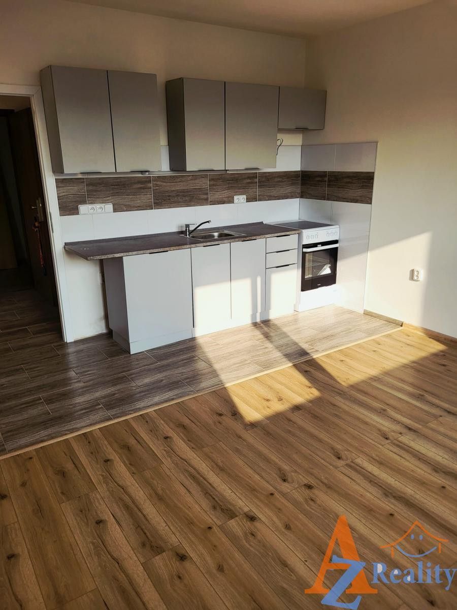 Pronájem bytu 2+kk 40 m² - foto 2