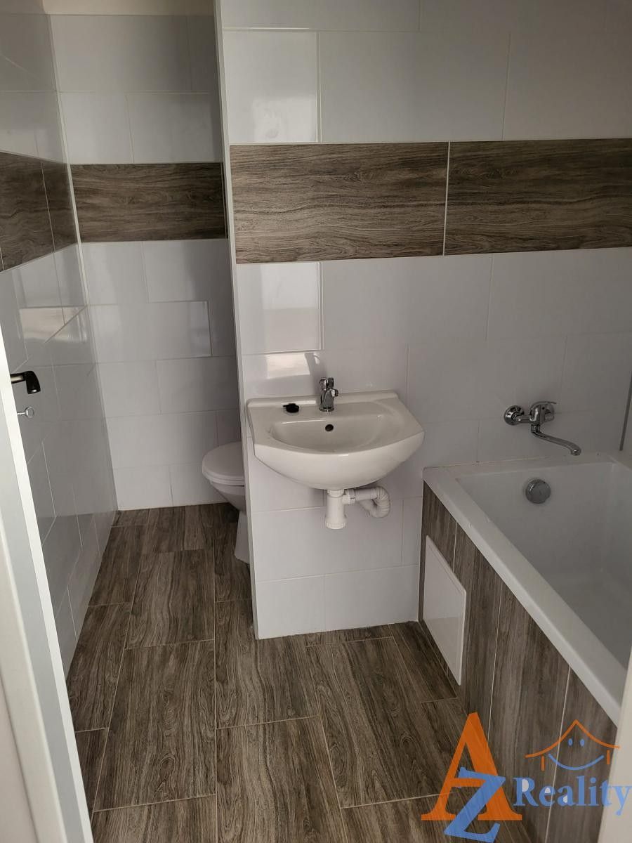 Pronájem bytu 2+kk 40 m² - foto 3