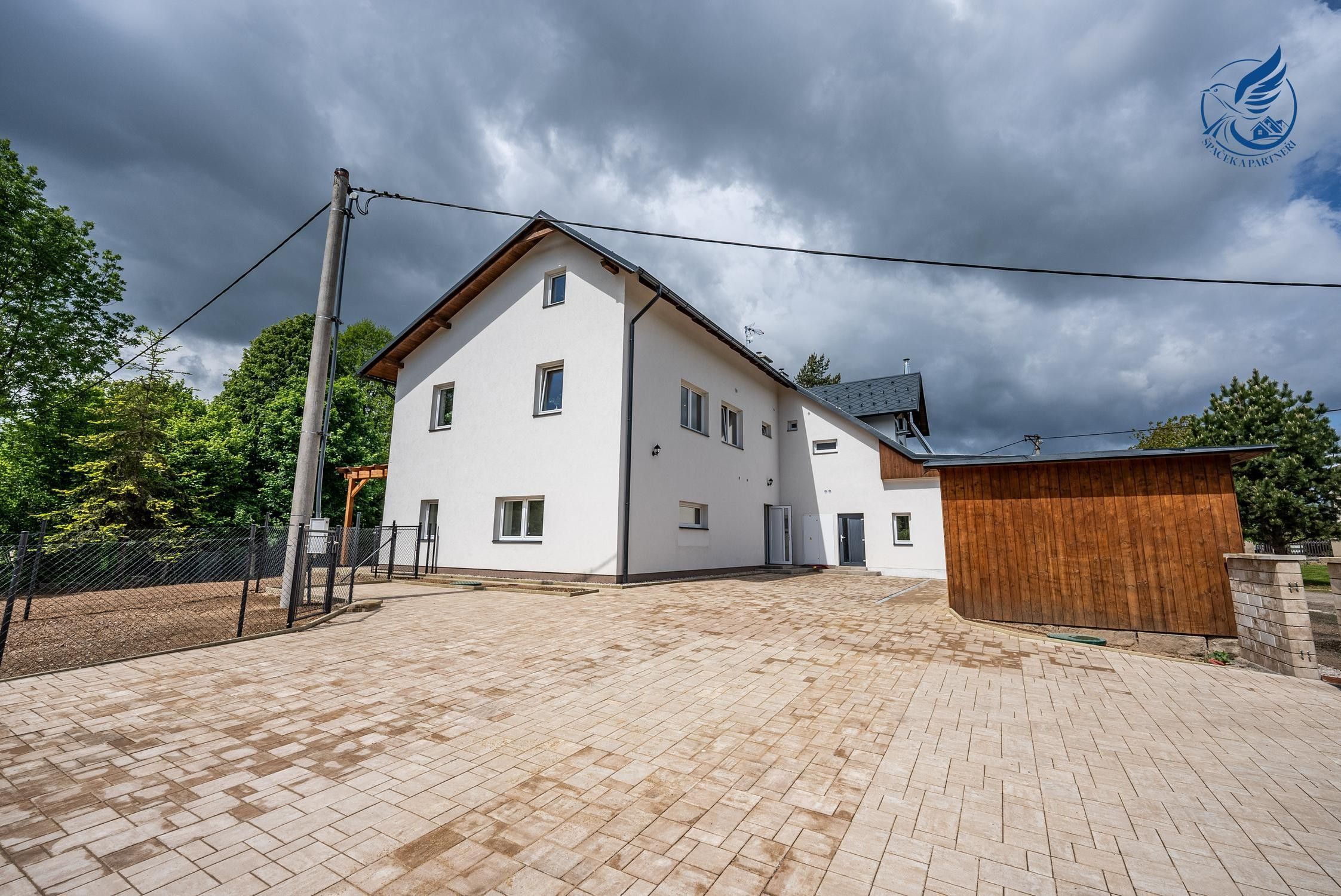 Prodej bytu 4+kk 133 m² - foto 3