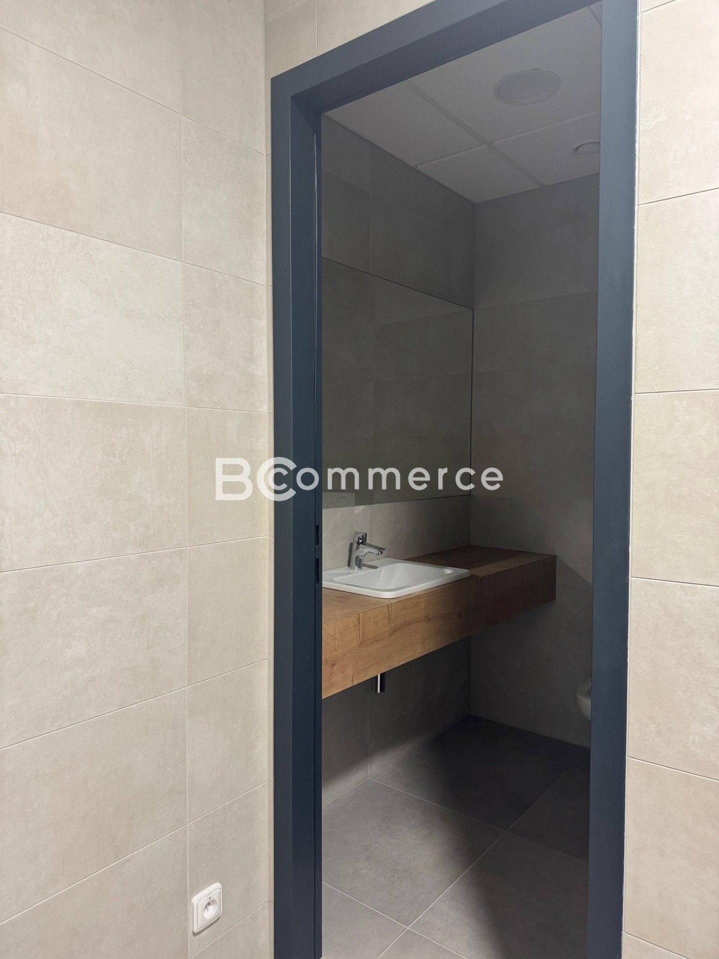 Pronájem komerčního prostoru 106 m² - foto 6
