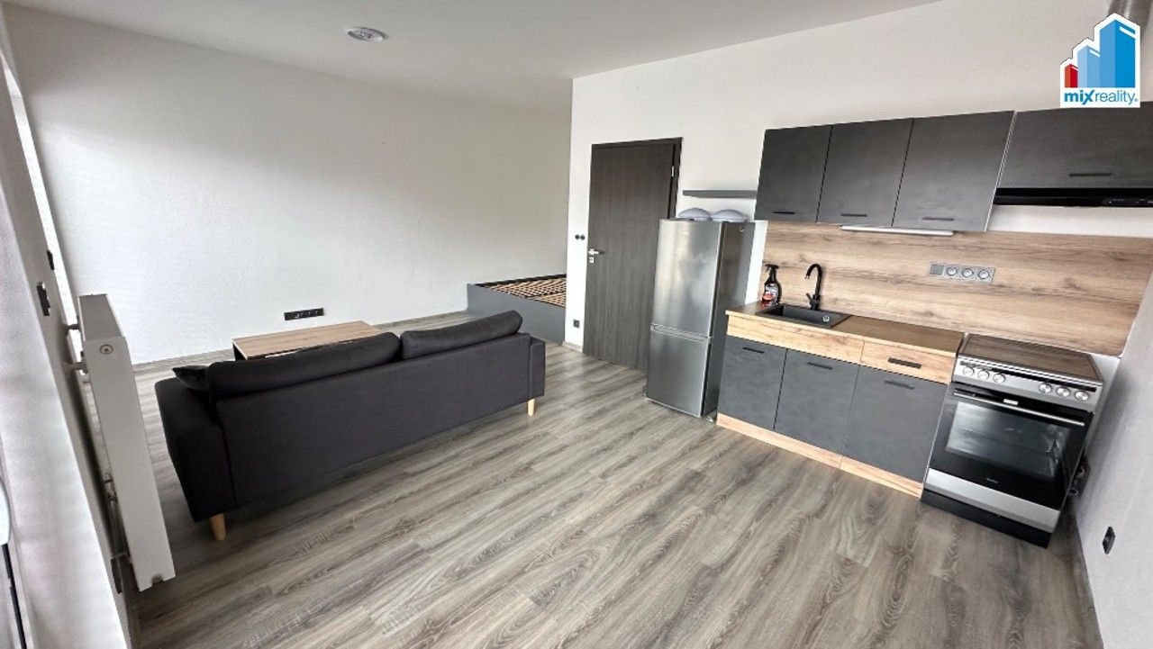 Pronájem bytu 1+kk 31 m² - foto 2