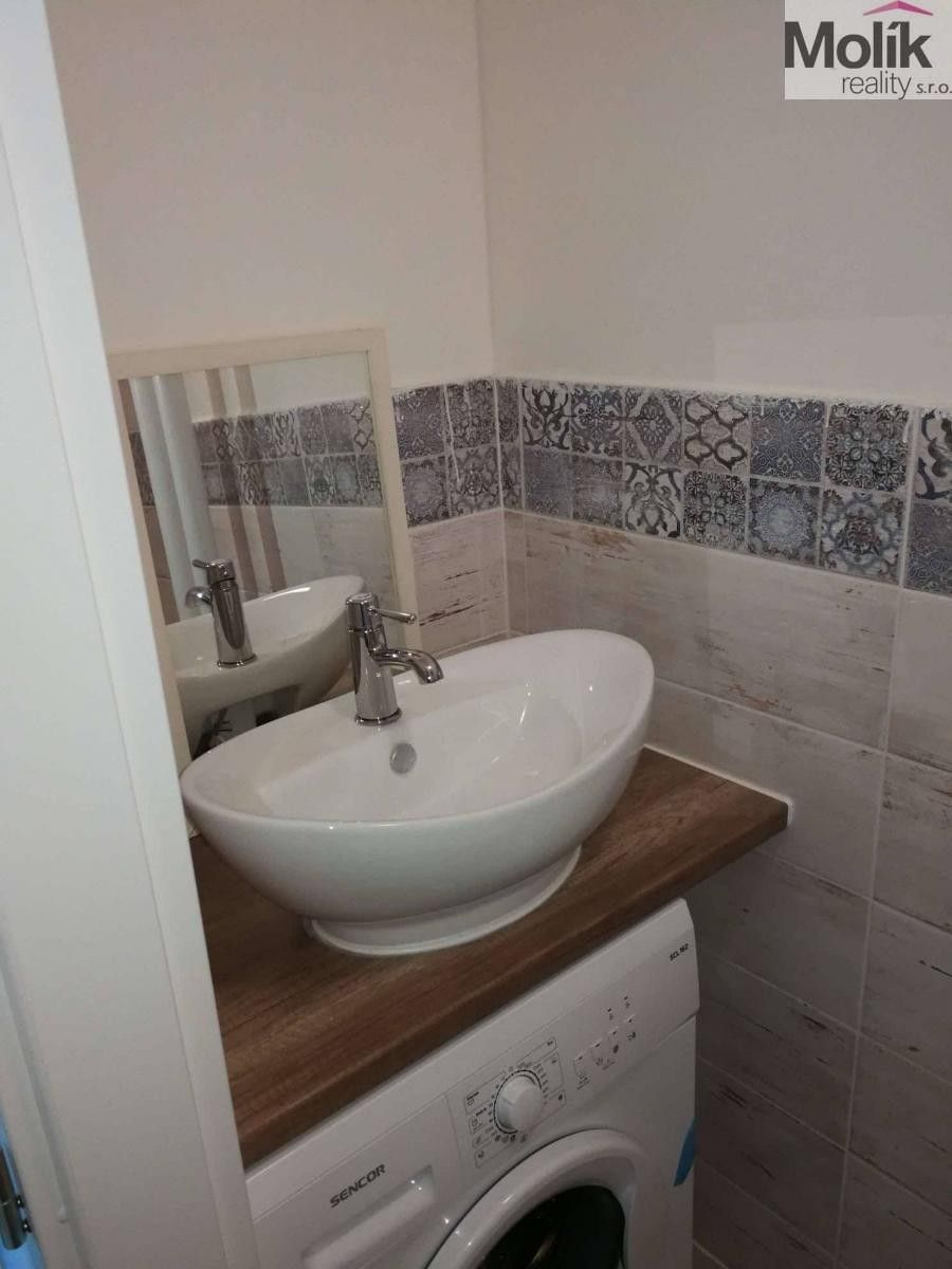 Pronájem bytu 1+kk 22 m² - foto 6
