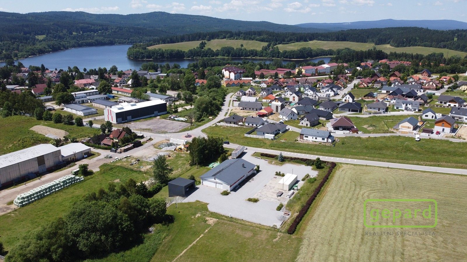 Prodej nemovitosti 902 m² - foto 3