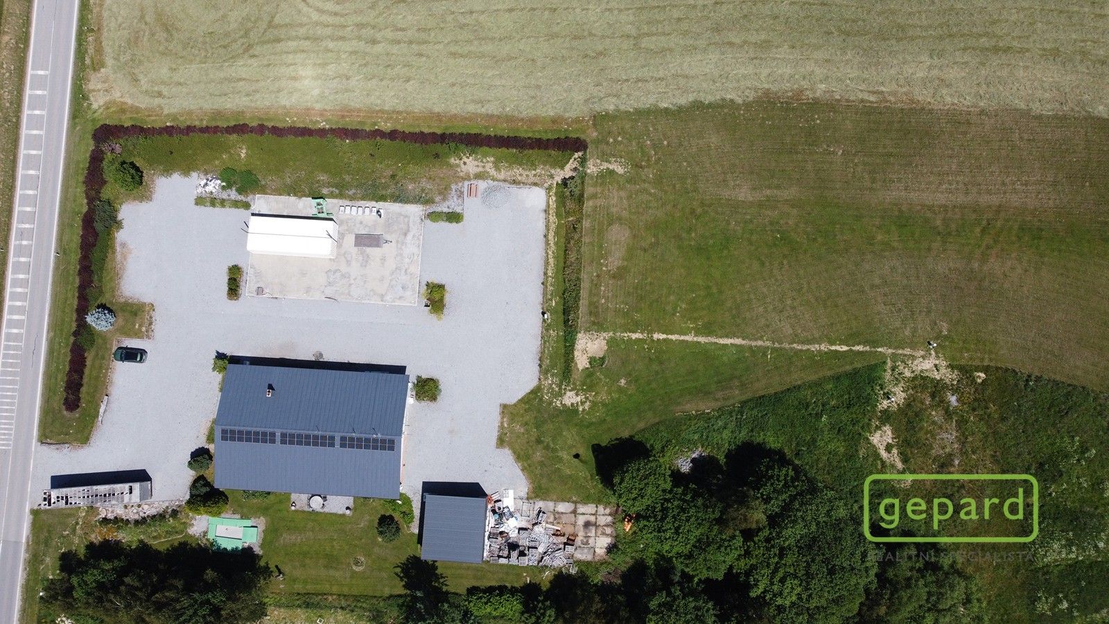 Prodej nemovitosti 902 m² - foto 4