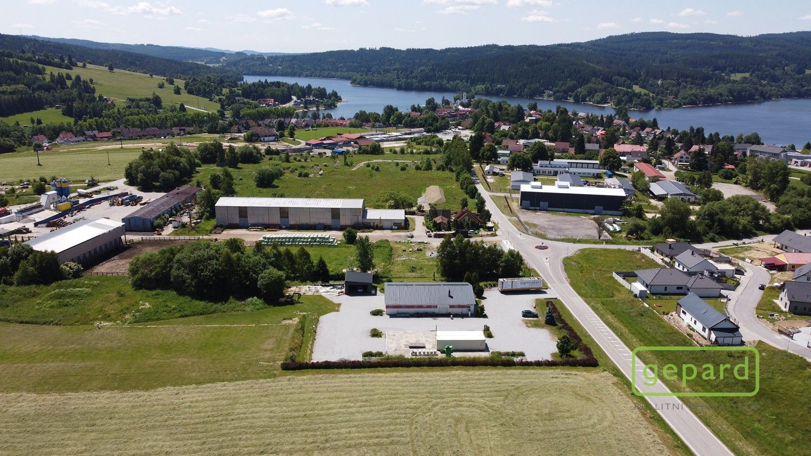 Prodej nemovitosti 902 m² - foto 13