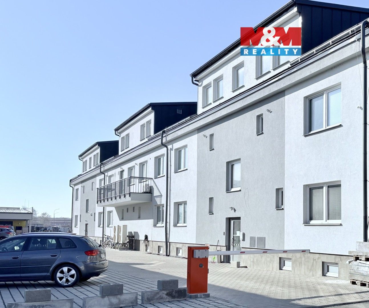 Pronájem komerčního prostoru 28 m² - foto 1