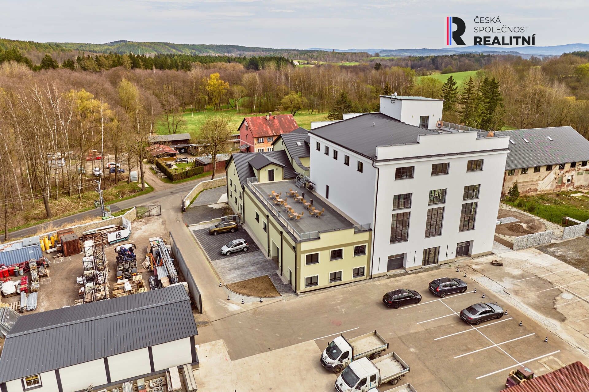 Pronájem komerčního prostoru 163 m² - foto 1