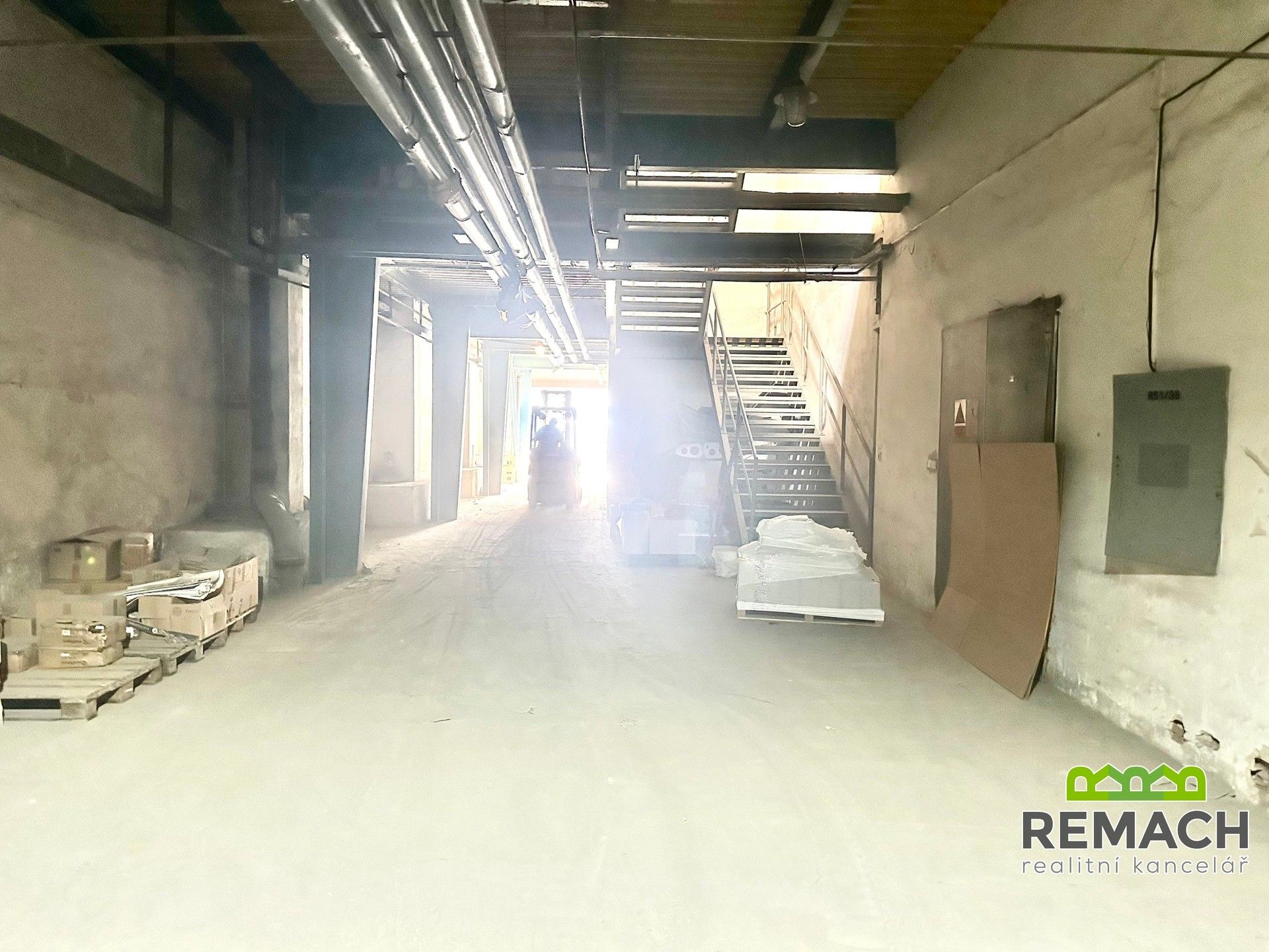 Pronájem komerčního prostoru 1123 m² - foto 14