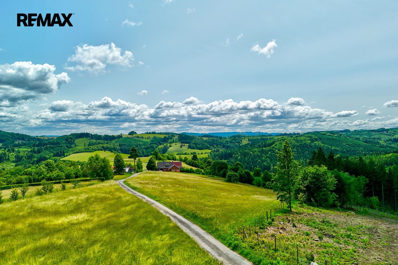 Prodej pozemku 985 m² - foto 3