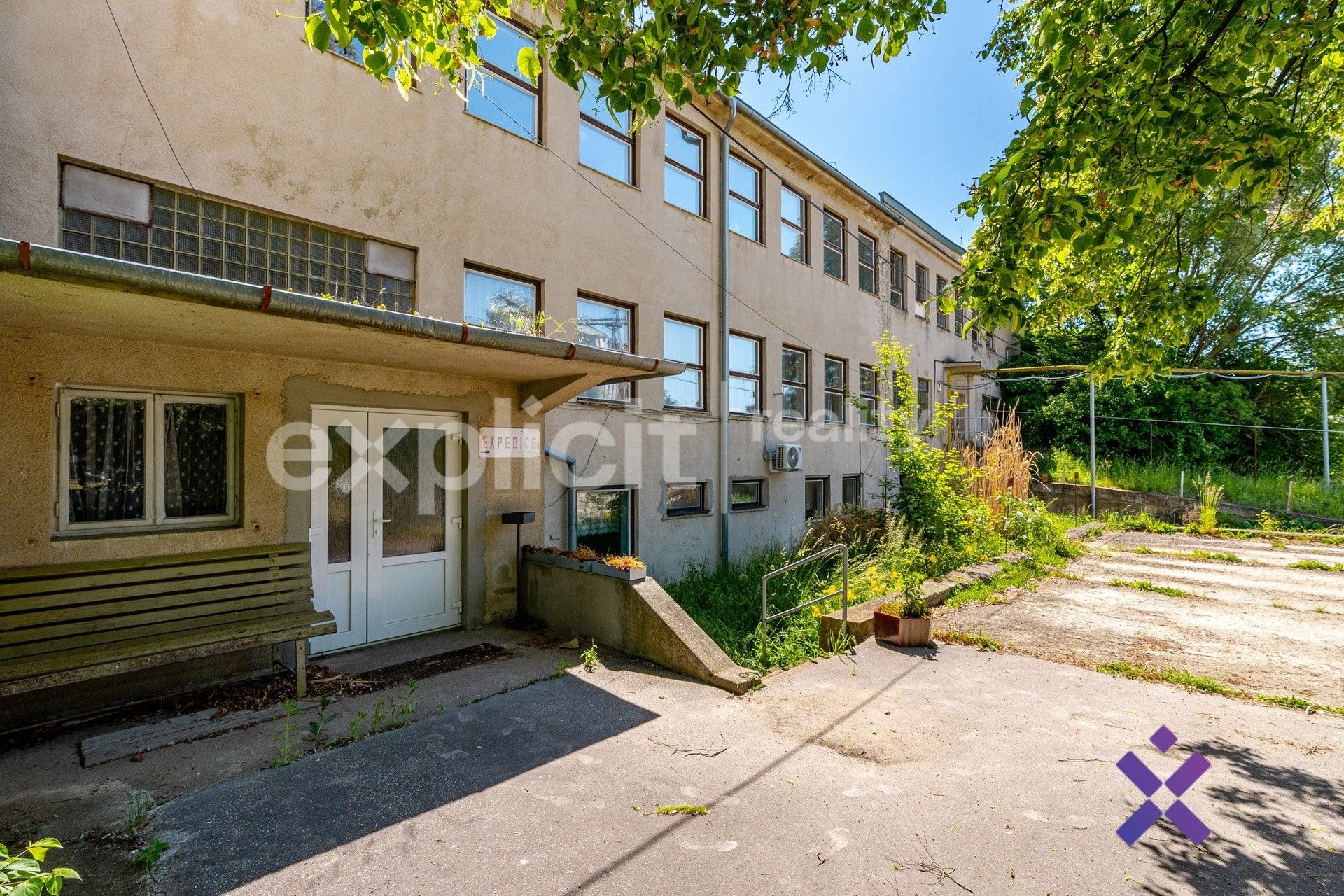 Prodej komerčního prostoru 1837 m² - foto 1