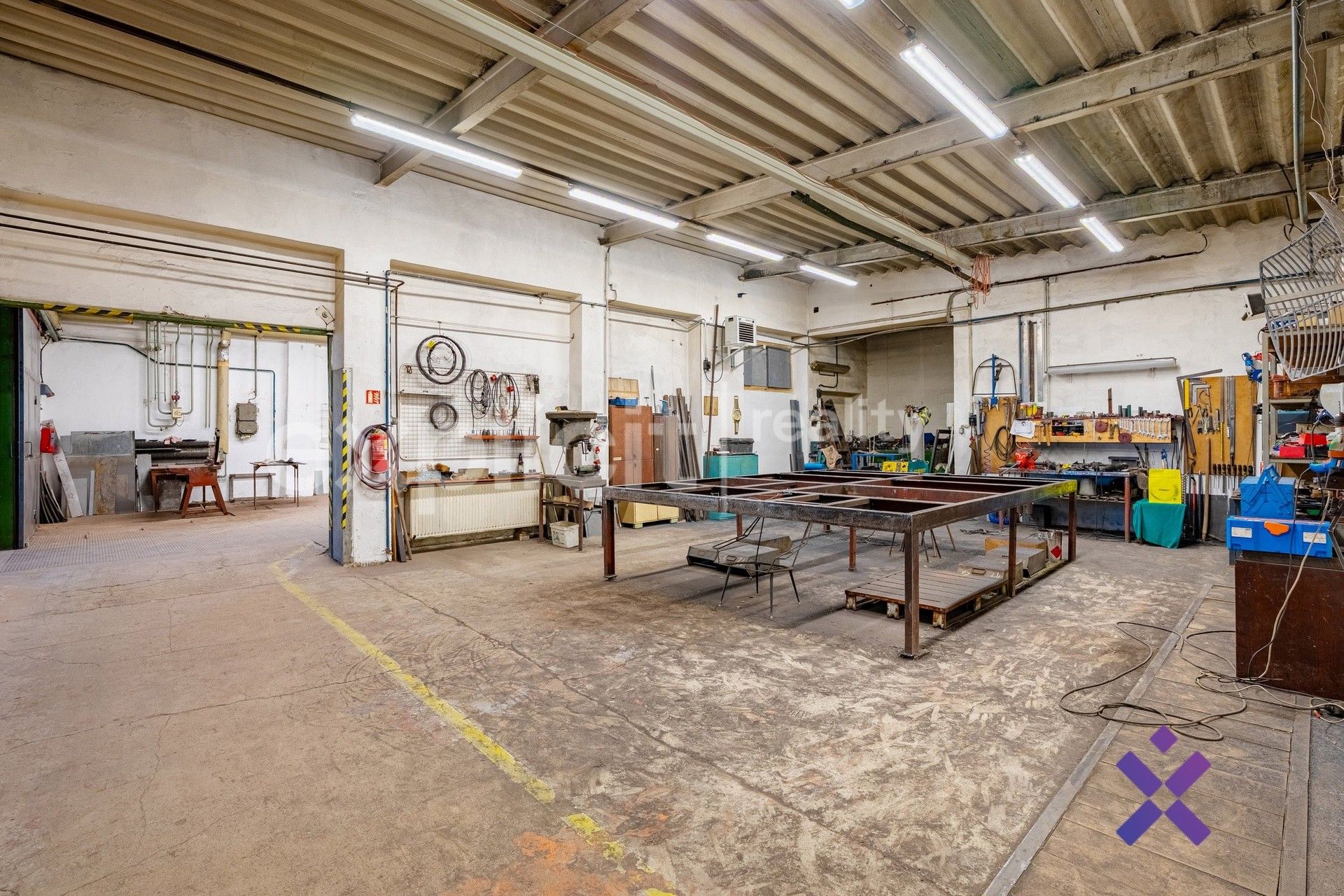 Prodej komerčního prostoru 1837 m² - foto 12