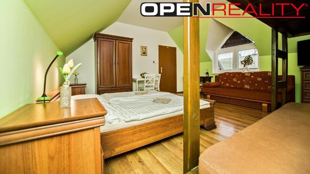 Prodej nemovitosti 280 m² - foto 17