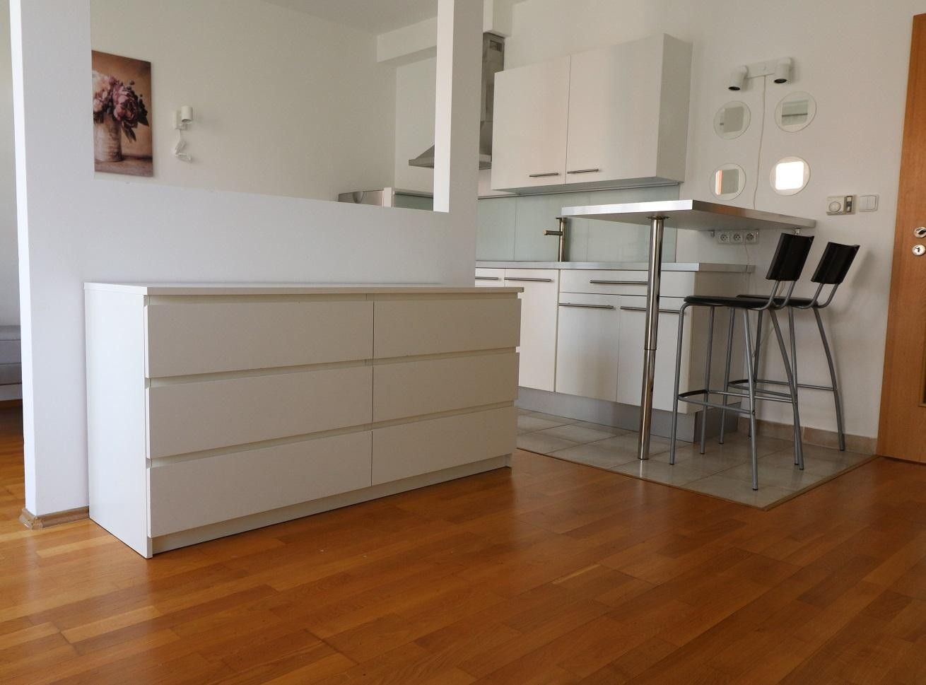 Pronájem bytu 1+kk 35 m² - foto 1