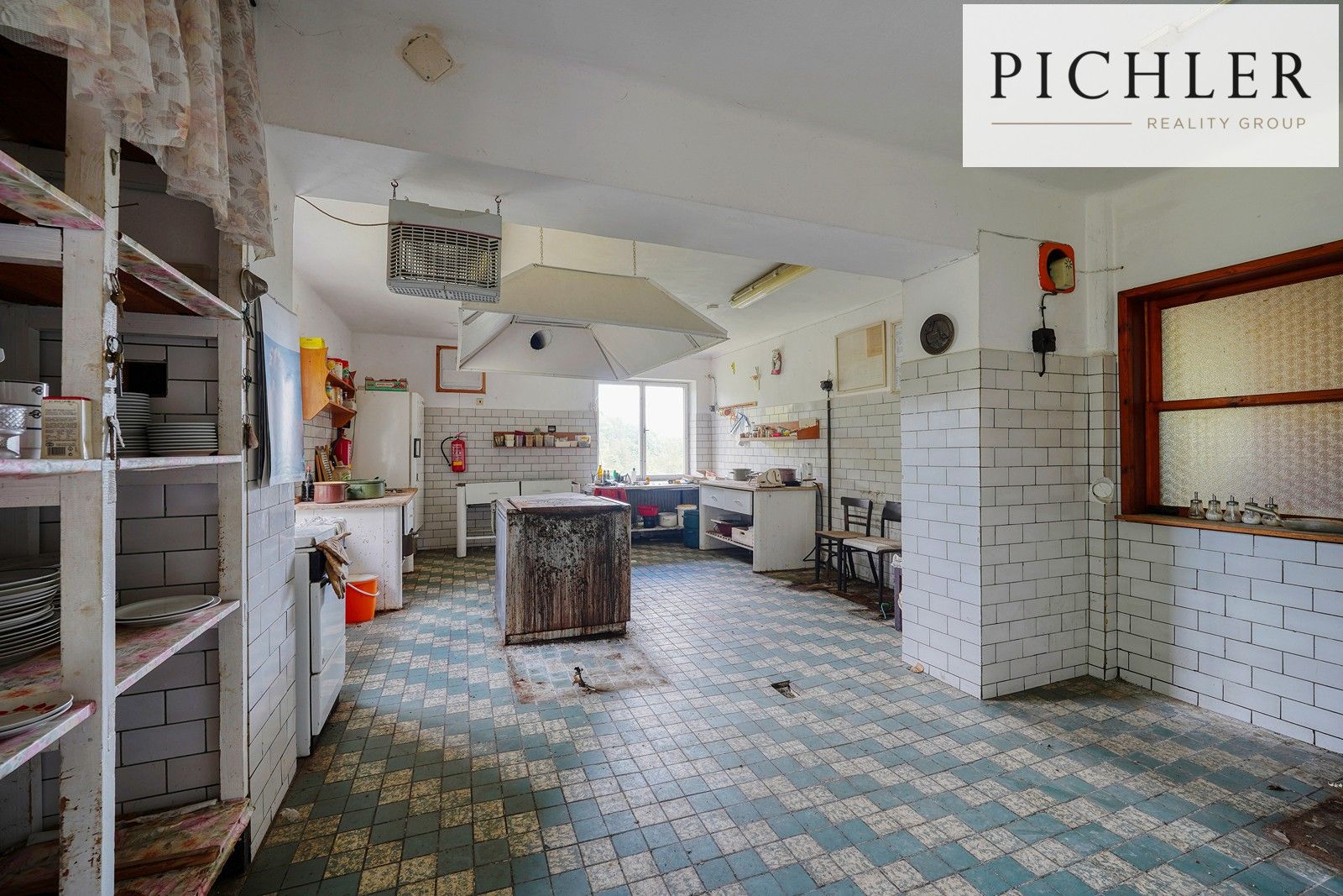 Prodej komerčního prostoru 11628 m² - foto 24