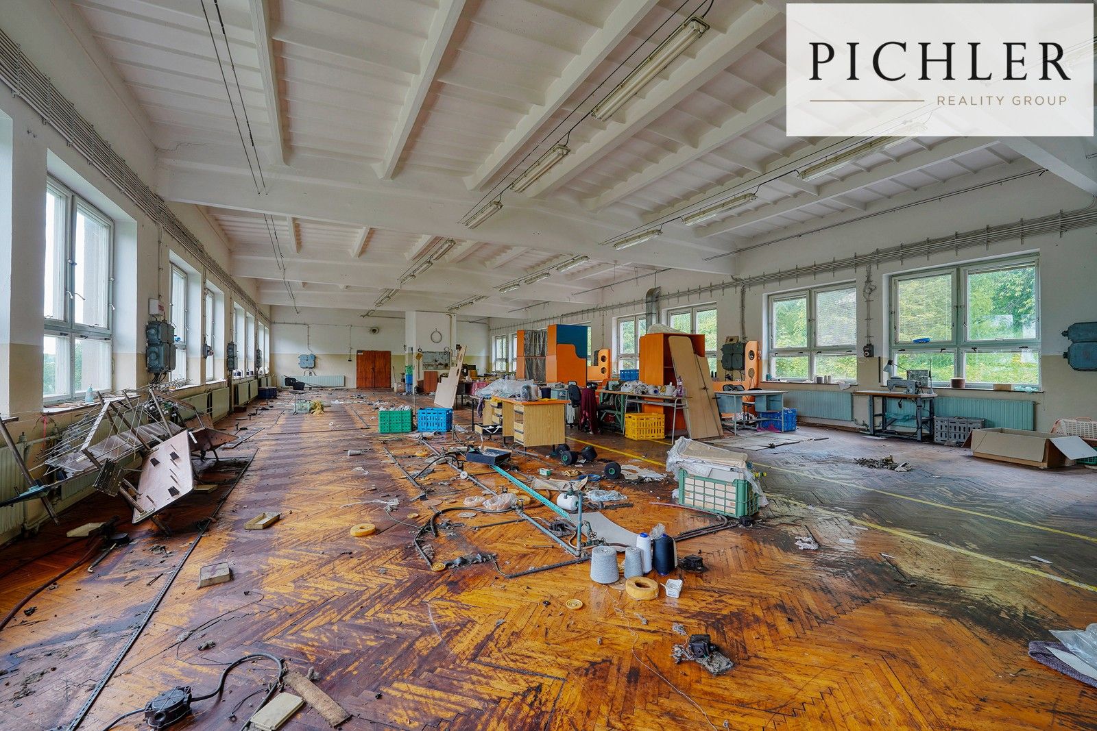 Prodej komerčního prostoru 11628 m² - foto 25
