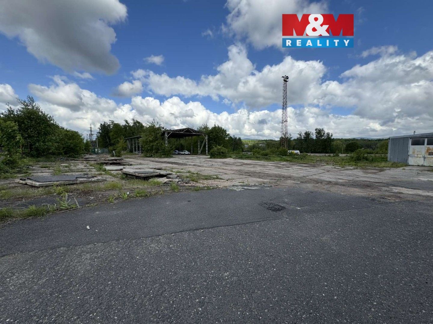 Pronájem pozemku 10000 m² - foto 1