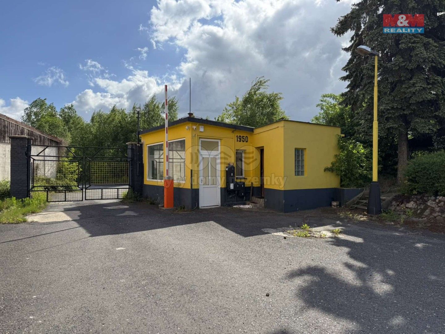 Pronájem komerčního prostoru 240 m² - foto 9