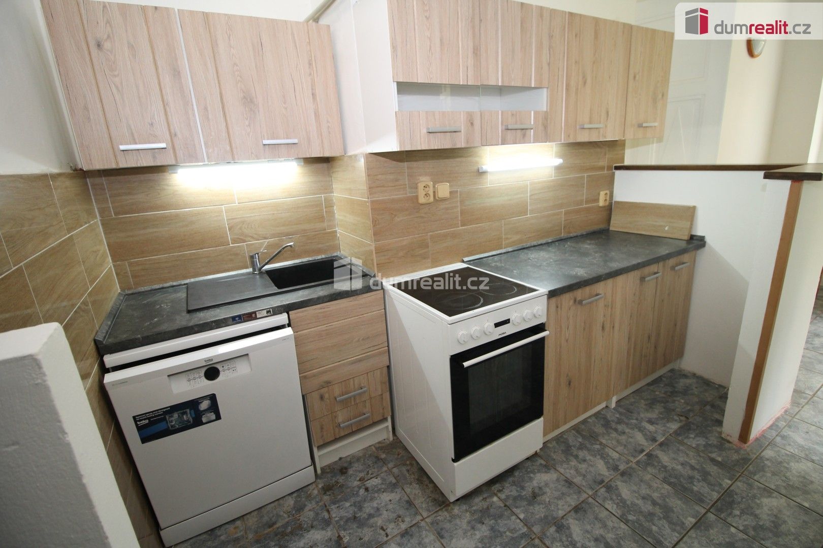 Prodej bytu 2+1 67 m² - foto 2