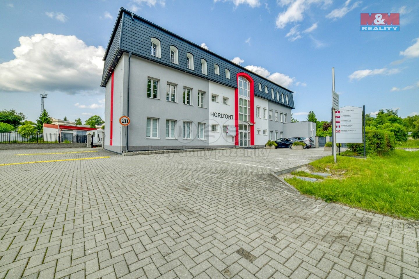 Pronájem komerčního prostoru 77 m² - foto 26
