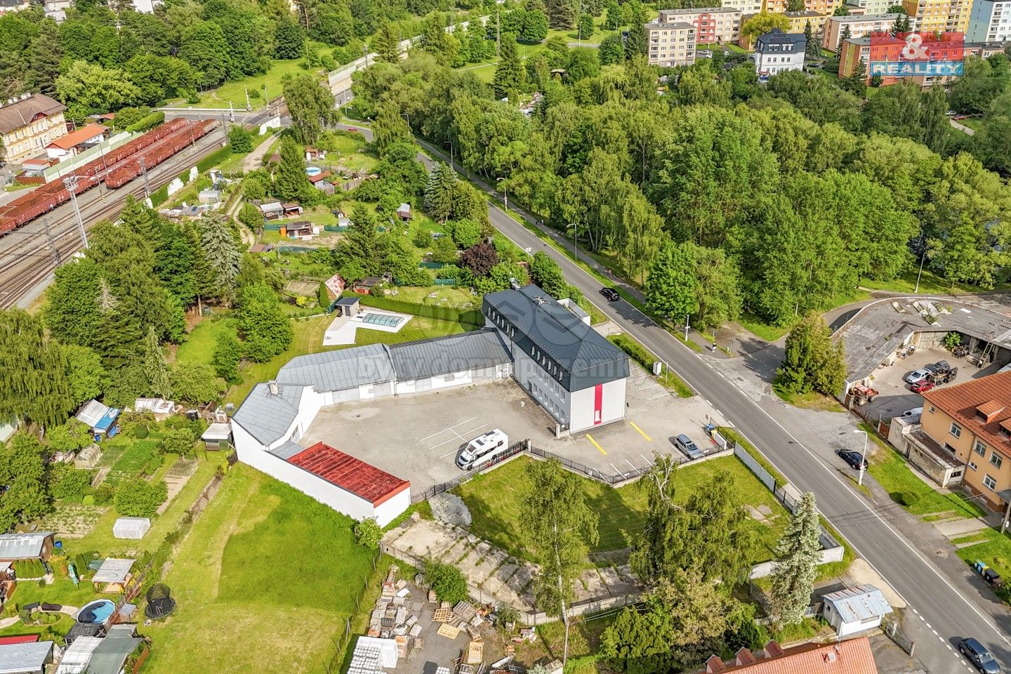 Pronájem komerčního prostoru 77 m² - foto 30