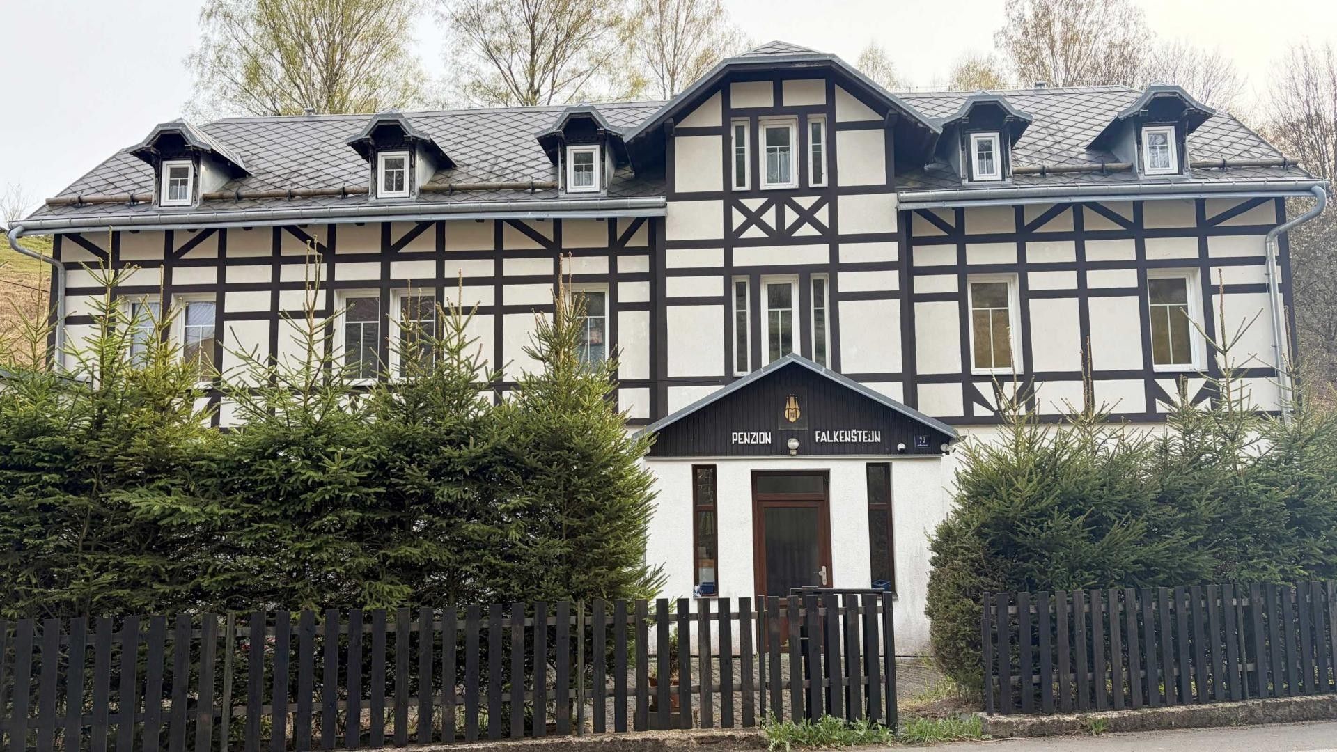 Prodej komerčního prostoru 640 m² - foto 1